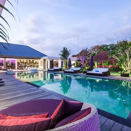 Seminyak Luxueuse Villa 61 Bedroom 18 Personnes